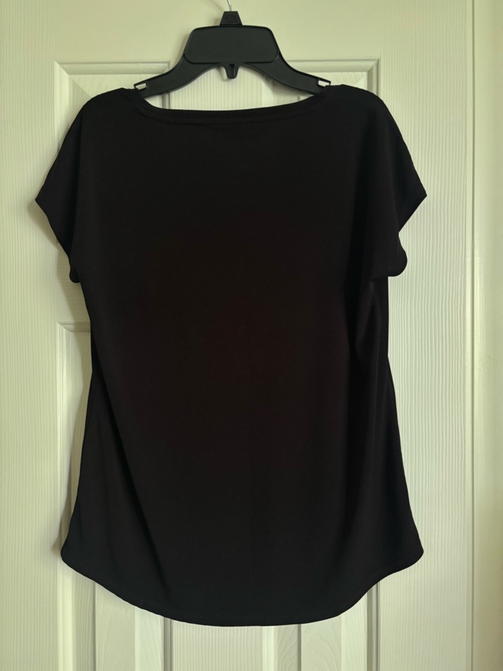 Chico's Black Short Sleeve Scoop-Neck Tee - Picture 2 of 3
